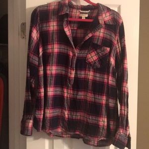 Navy and pink 3/4 button flannel.